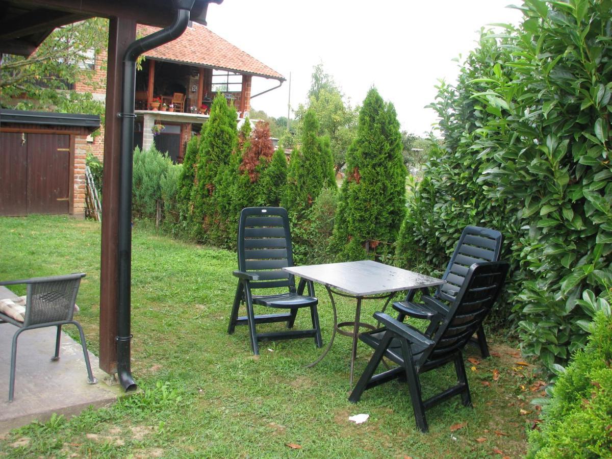 Cottage Plavi Lav Potok Exterior photo