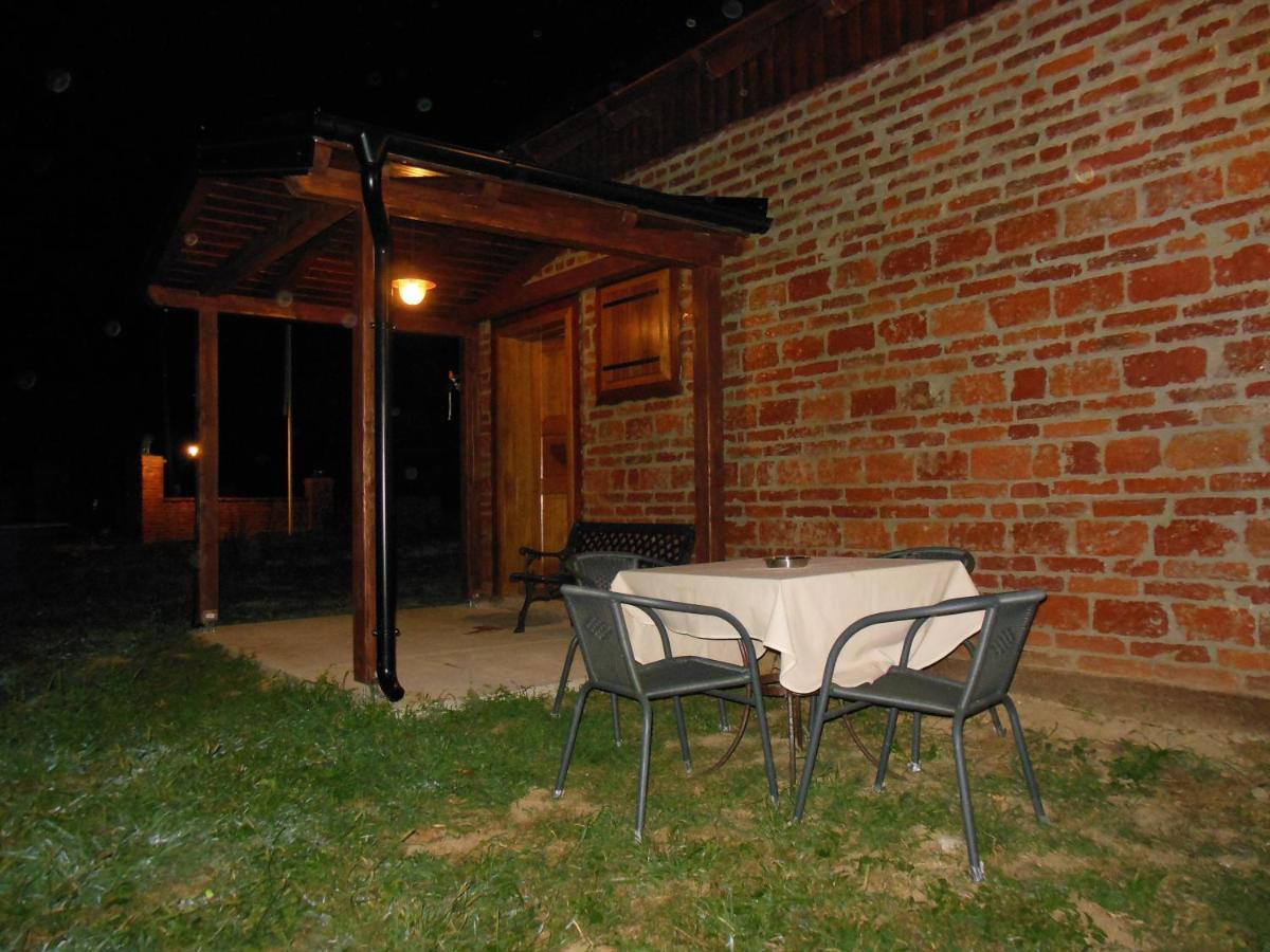 Cottage Plavi Lav Potok Exterior photo
