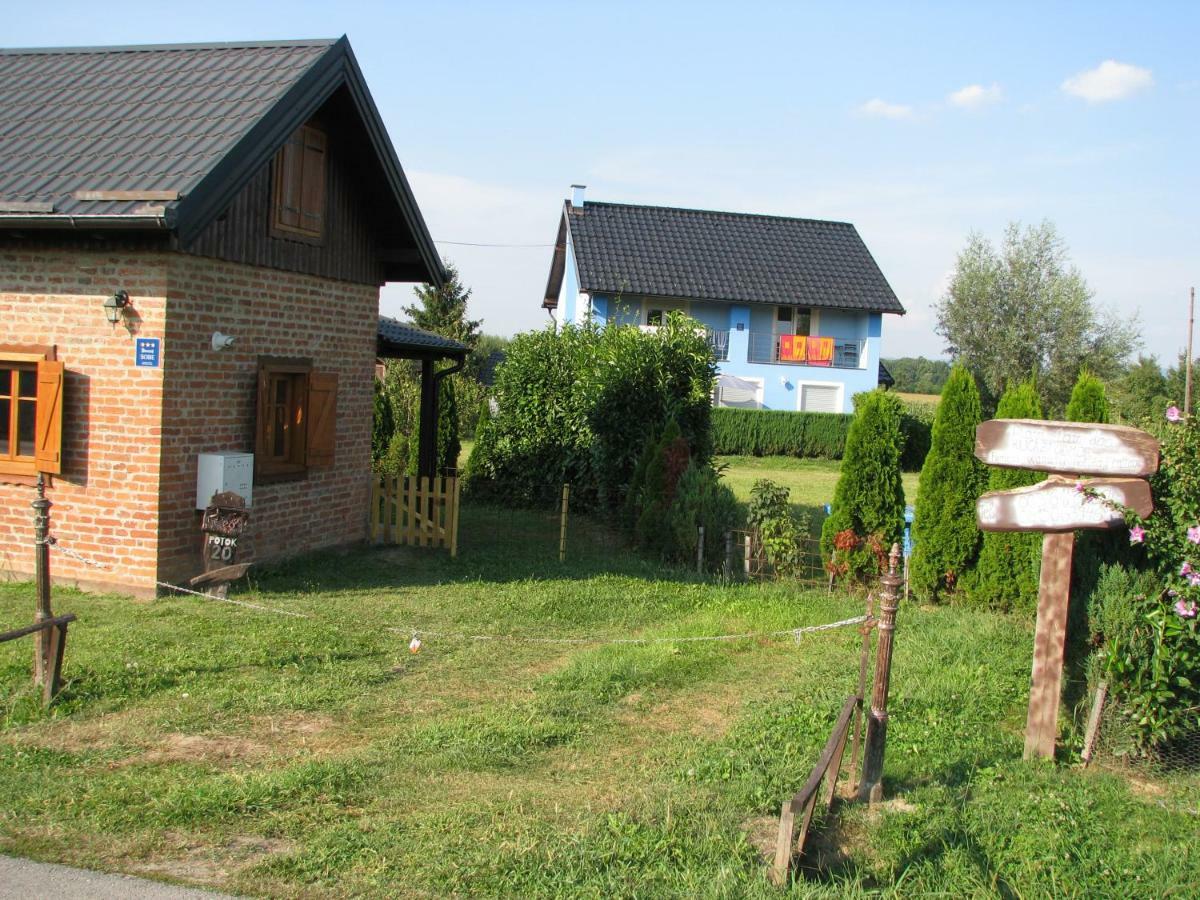 Cottage Plavi Lav Potok Exterior photo